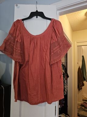 4/$25 Old Navy Burnt Orange Crochet Flutter Sleeve Tunic